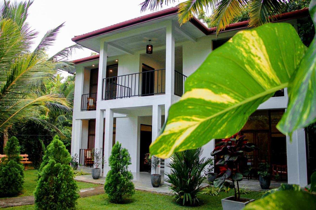 Manike Lodge Habarana Exteriör bild